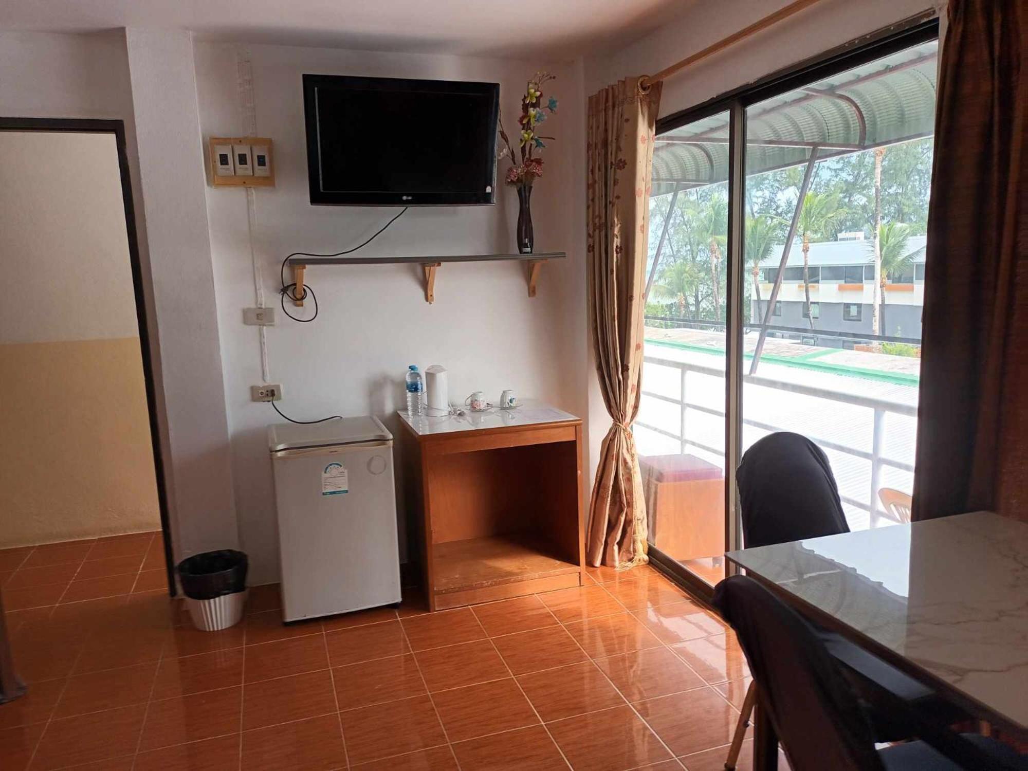 Patong 芭东玫瑰宾馆酒店 外观 照片